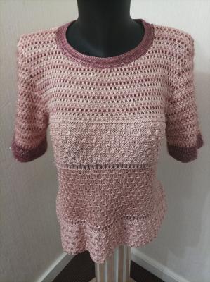 PULL MANCHES COURTES